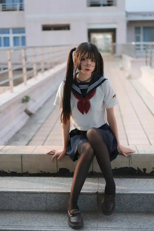 4kjk壁纸 - 制服 - 天台 - 少女「哲风壁纸」