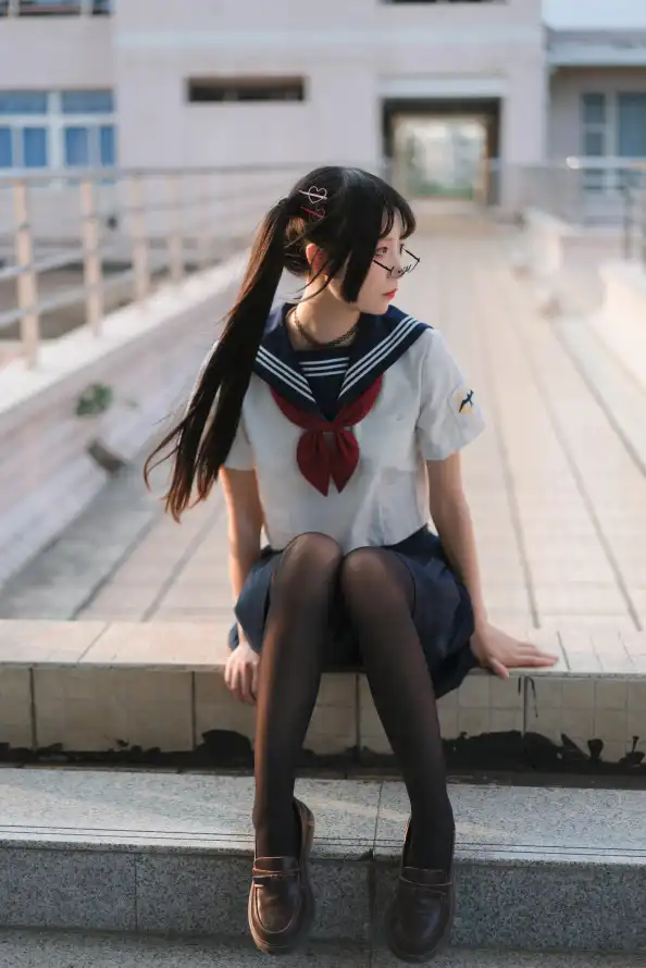 4kjk壁纸 - 天台 - 少女 - 户外「哲风壁纸」