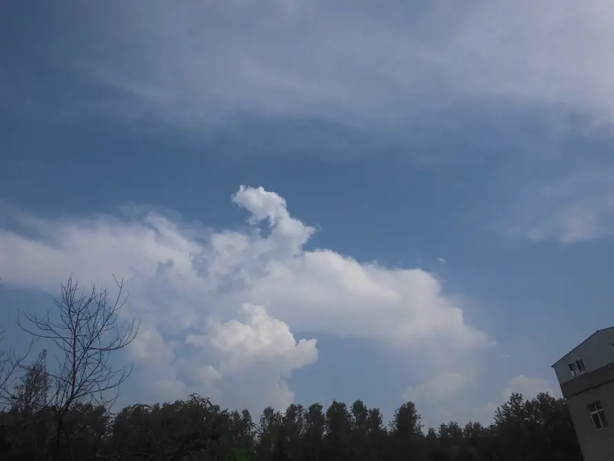 4k云朵壁纸 - 天空 - 建筑 - 户外「哲风壁纸」