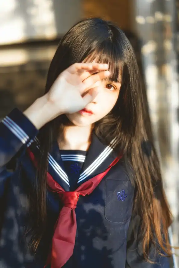 4kjk壁纸 - 光影 - 少女 - 户外「哲风壁纸」