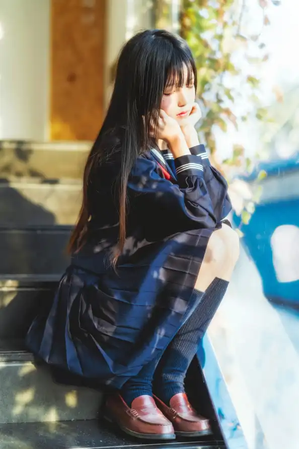4kjk壁纸 - 制服 - 台阶 - 少女「哲风壁纸」
