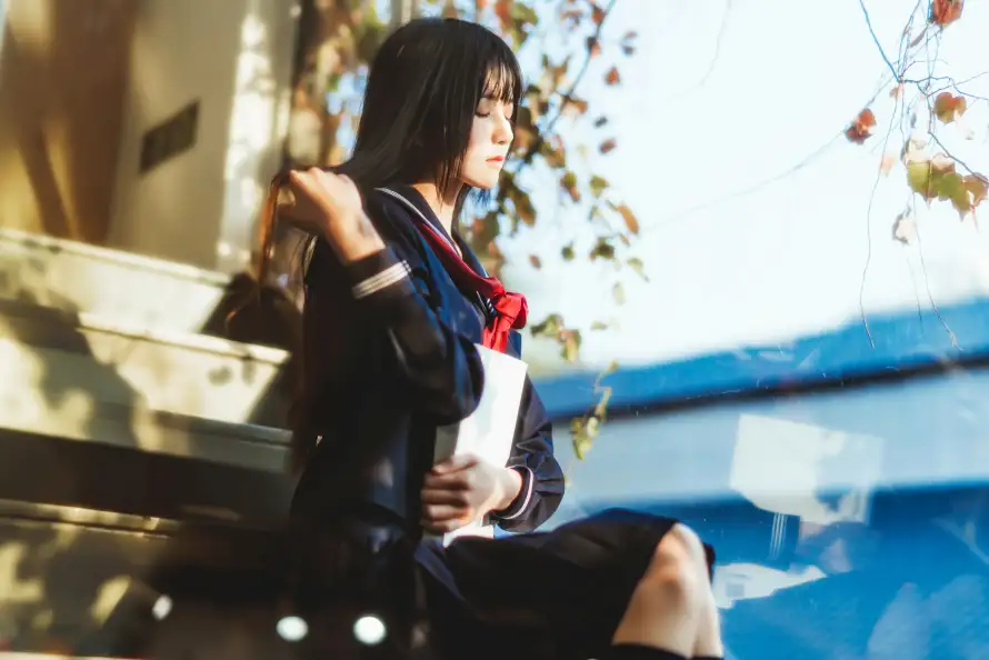 4kjk壁纸 - 制服 - 台阶 - 少女「哲风壁纸」