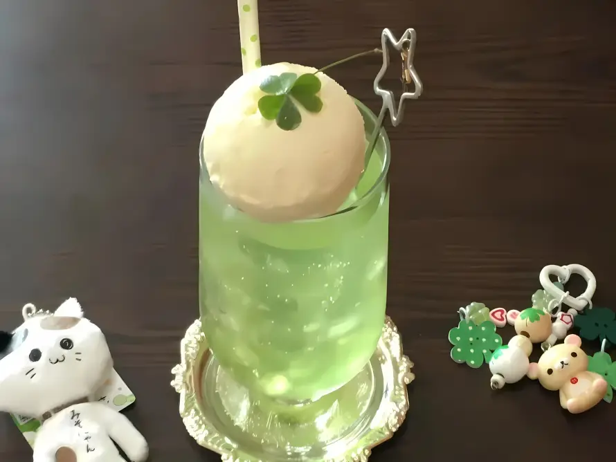 4k吸管壁纸 - 奶盖 - 三叶草 - 下午茶「哲风壁纸」