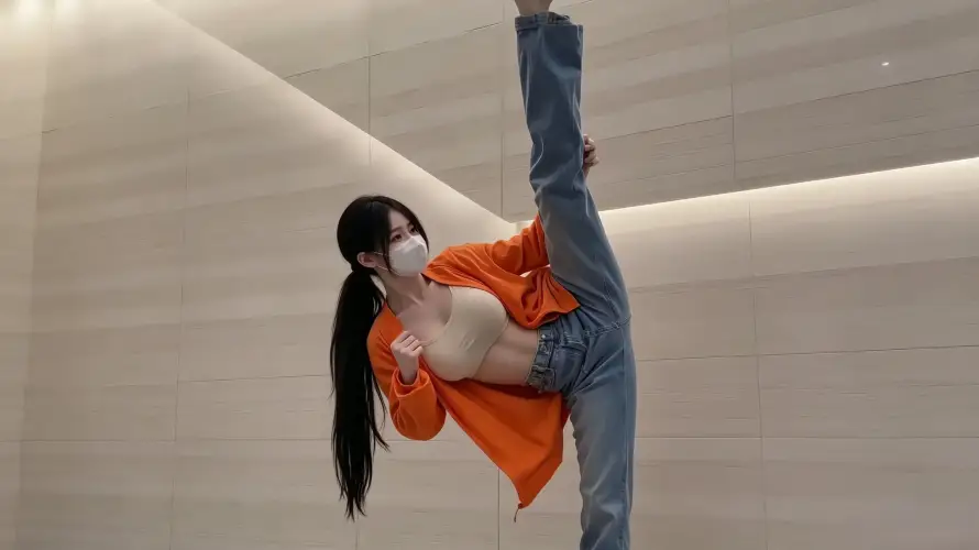4k健身壁纸 - 口罩 - 女生 - 好看「哲风壁纸」