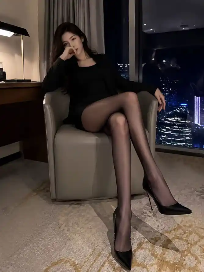4k坐姿壁纸 - 御姐 - 酒店 - 长发「哲风壁纸」