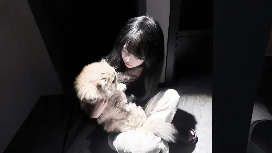 4k女生壁纸 - 室内 - 少女 - 居家「哲风壁纸」
