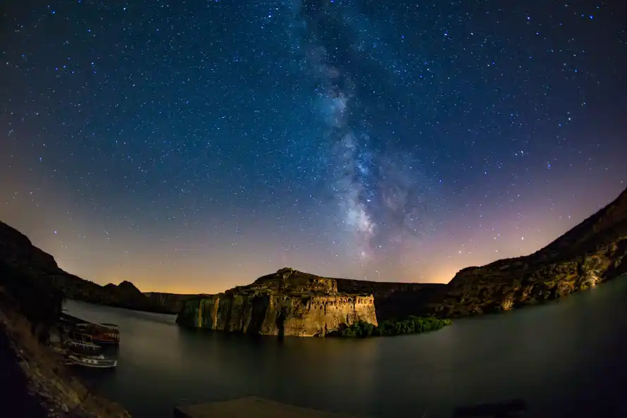 4k夜景壁纸 - 山峦 - 星空 - 暮色「哲风壁纸」 4k夜景壁纸 - 山峦 - 星空 - 暮色「哲风壁纸」