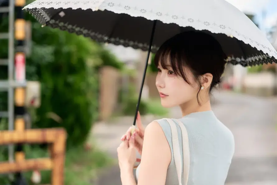 4k写真壁纸 - 回眸 - 户外 - 清新「哲风壁纸」