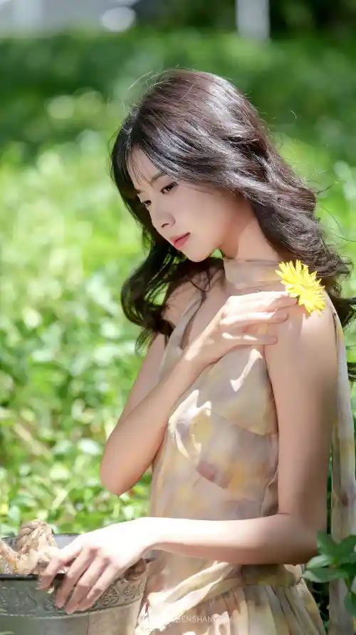 4k侧脸壁纸 - 夏日 - 户外 - 森系「哲风壁纸」