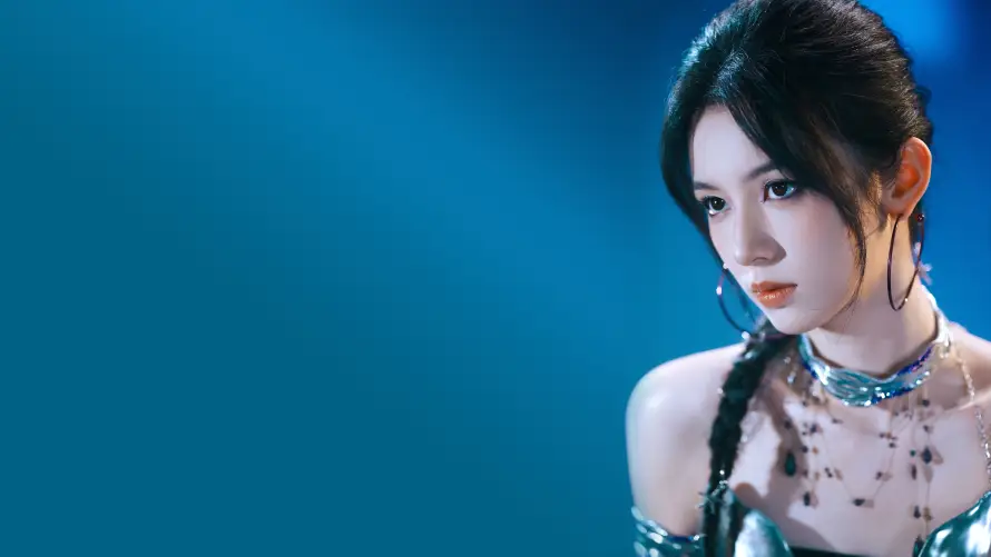 4k人像壁纸 - 冷艳 - 编发 - 美女「哲风壁纸」