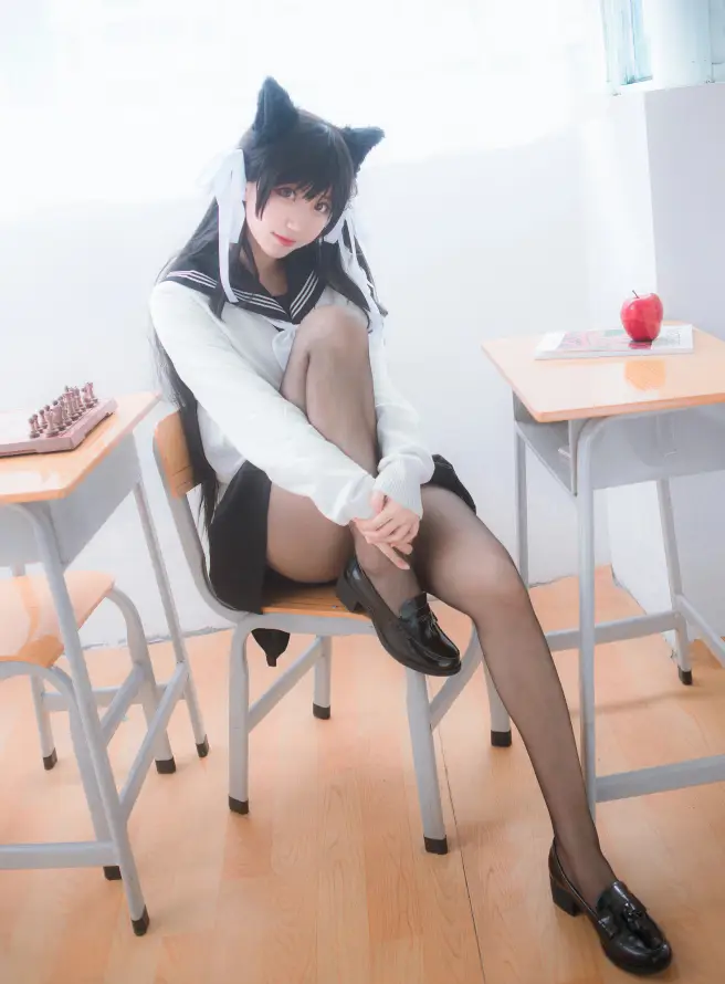 4kjk壁纸 - 兽耳 - 制服 - 坐姿「哲风壁纸」