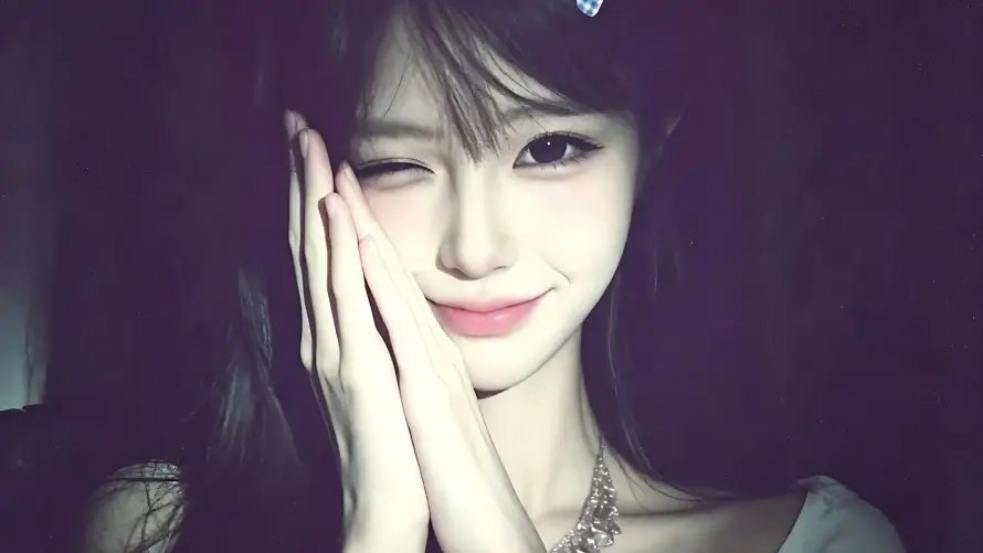 4k少女壁纸 - 微笑 - 托脸 - 朦胧「哲风壁纸」