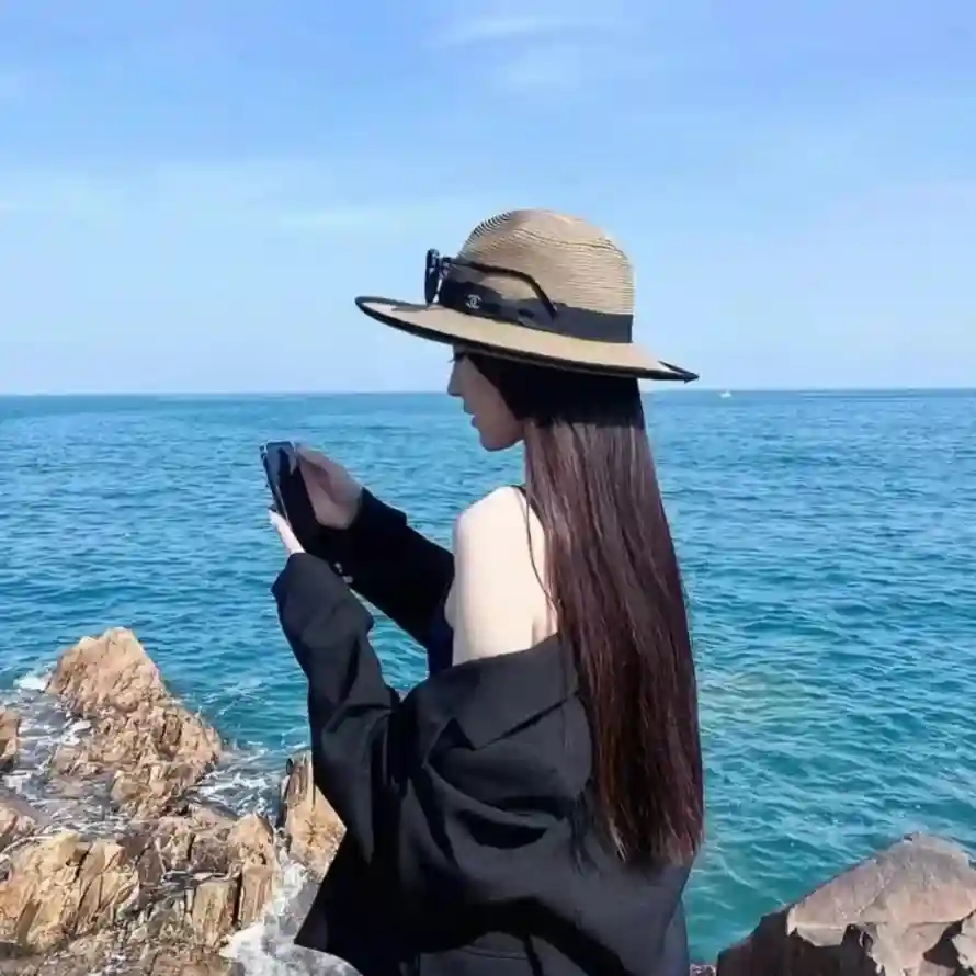 4k侧脸壁纸 - 墨镜 - 夏日 - 大海「哲风壁纸」
