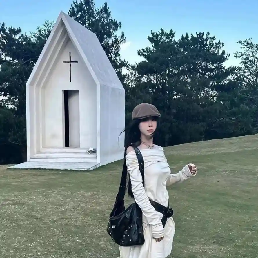 4k户外壁纸 - 树林 - 穿搭 - 美女「哲风壁纸」