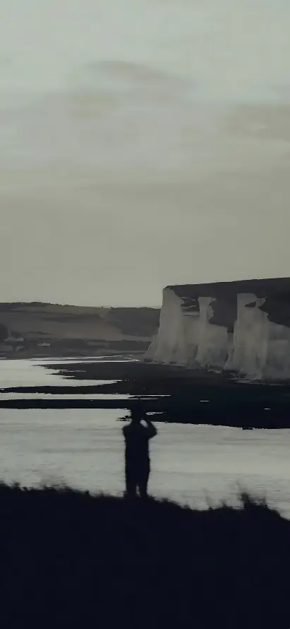4k水岸壁纸 - 江岸 - 白崖 - 眺望「哲风壁纸」
