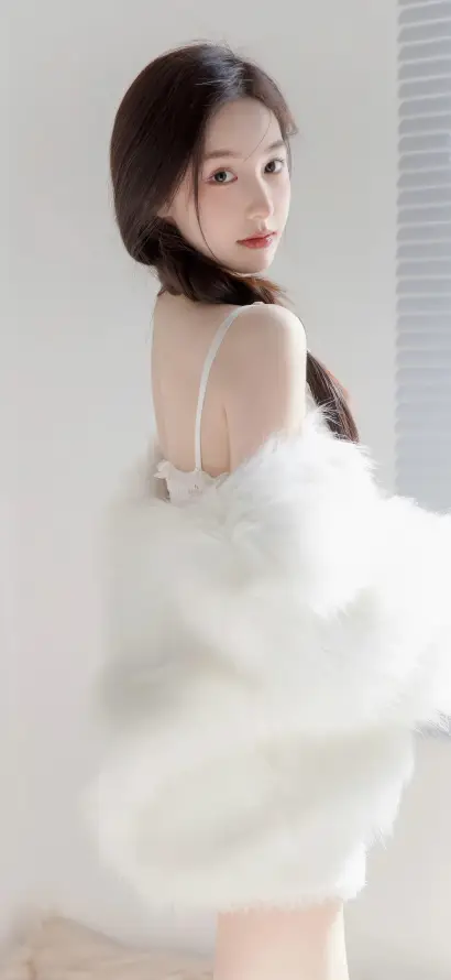 4k写真壁纸 - 吊带 - 回头 - 好看「哲风壁纸」