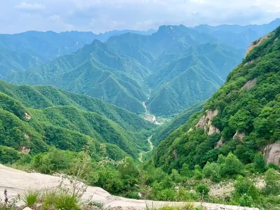 4k天空壁纸-山谷 - 山路-山野「哲风壁纸」