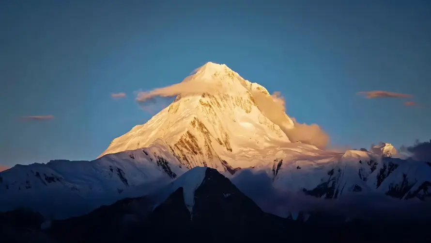 4k山峦壁纸 - 山峰 - 晨曦 - 群山「哲风壁纸」 4k山峦壁纸 - 山峰 - 晨曦 - 群山「哲风壁纸」