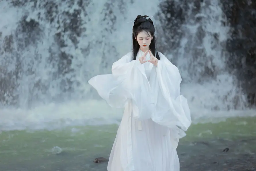4k古装壁纸-古风 - 女子-思愁「哲风壁纸」