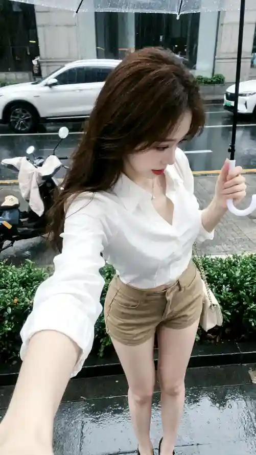 4k户外壁纸 - 撑伞 - 红唇 - 美女「哲风壁纸」