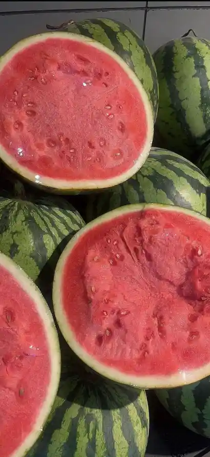 4k西瓜壁纸 - 夏季水果 - 成熟西瓜 - 新鲜水果「哲风壁纸」