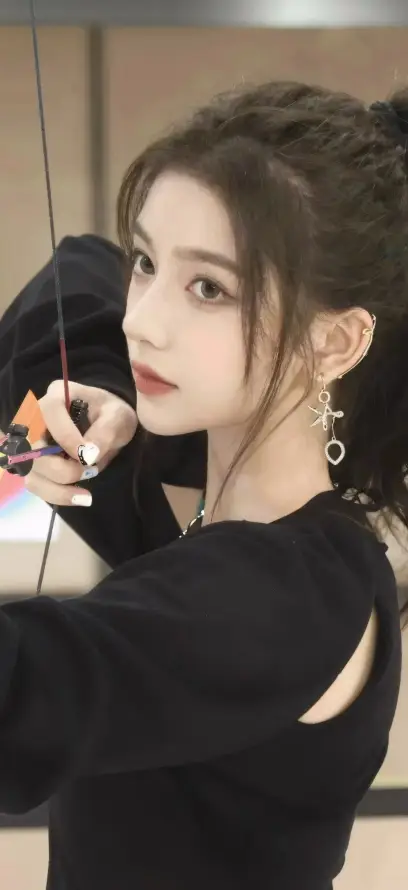 4k红唇壁纸 - 美女 - 氛围感 - 甜酷风「哲风壁纸」