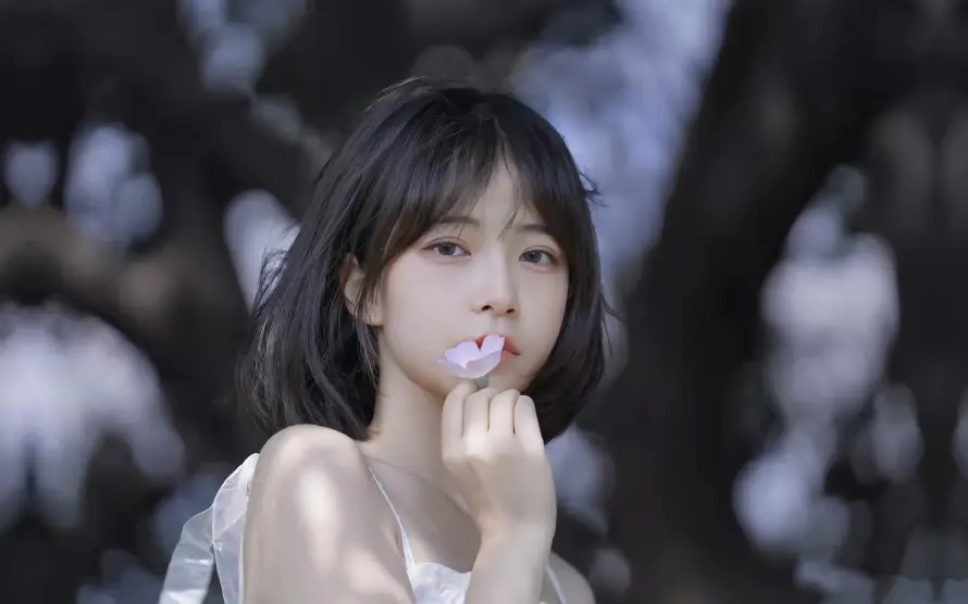 4k侧脸壁纸-林间 - 清纯-短发「哲风壁纸」