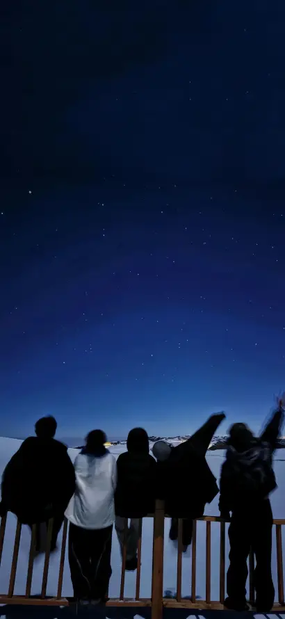 4k好友壁纸 - 暮色 - 海边 - 背影「哲风壁纸」