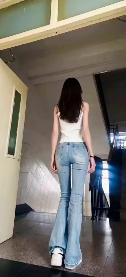 4k穿搭壁纸 - 美女 - 背影 - 街拍「哲风壁纸」