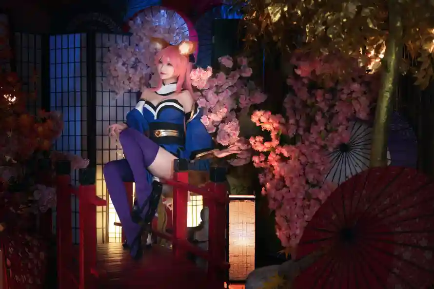 6k和服壁纸-和风 - 坐姿-夜景「哲风壁纸」