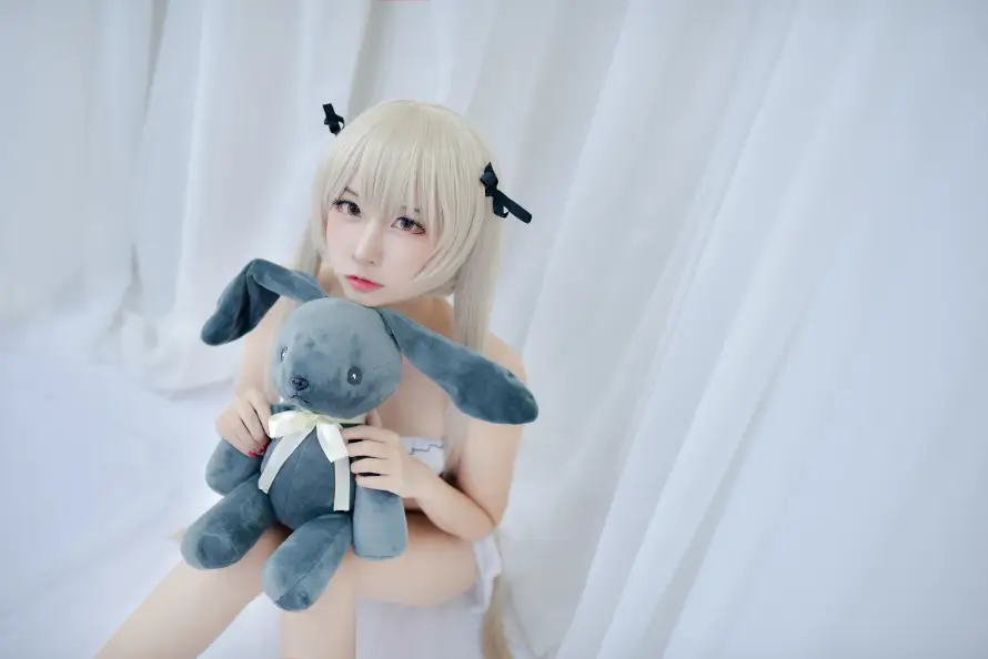 7k坐姿壁纸-少女 - 性感-泳装「哲风壁纸」
