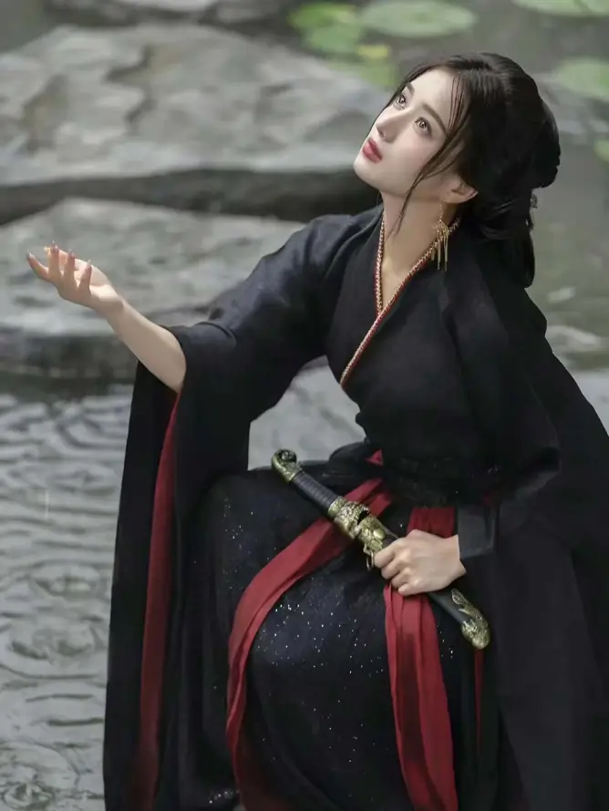 4k国风壁纸 - 持剑 - 水边 - 汉服「哲风壁纸」