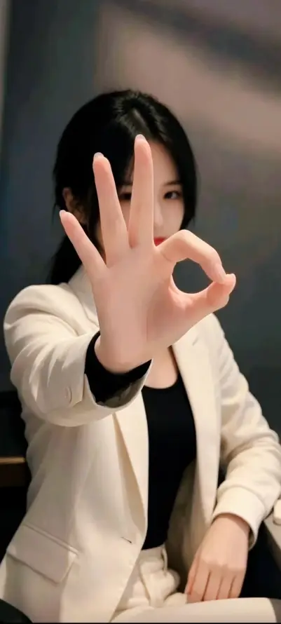 4k美女壁纸 - 白西装 - 职业装 - 黑内搭「哲风壁纸」
