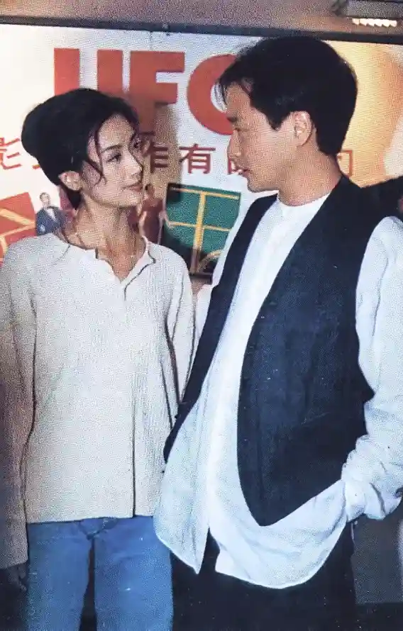 4k合影壁纸 - 复古 - 对视 - 吴倩莲「哲风壁纸」