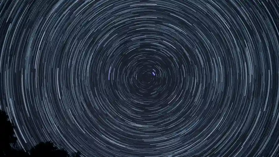 3k夜空壁纸-宇宙 - 星轨-暗夜「哲风壁纸」