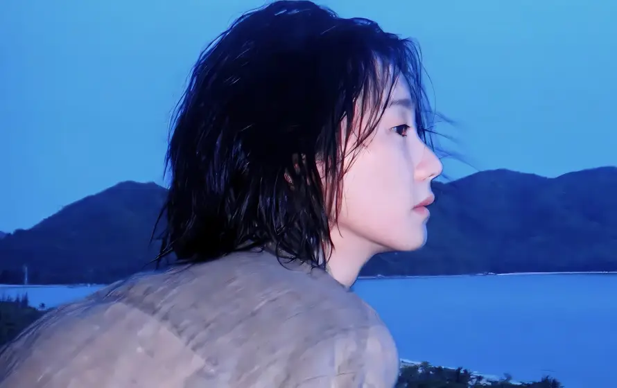 5k侧脸壁纸-回头 - 暮色-湖畔「哲风壁纸」