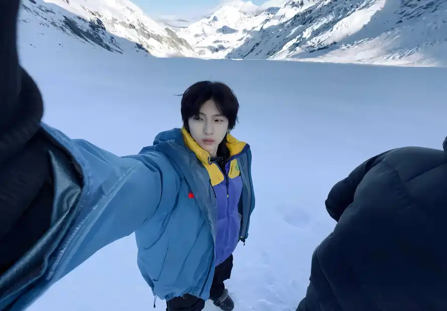 5k自拍壁纸-蓝天 - 雪地-雪山「哲风壁纸」