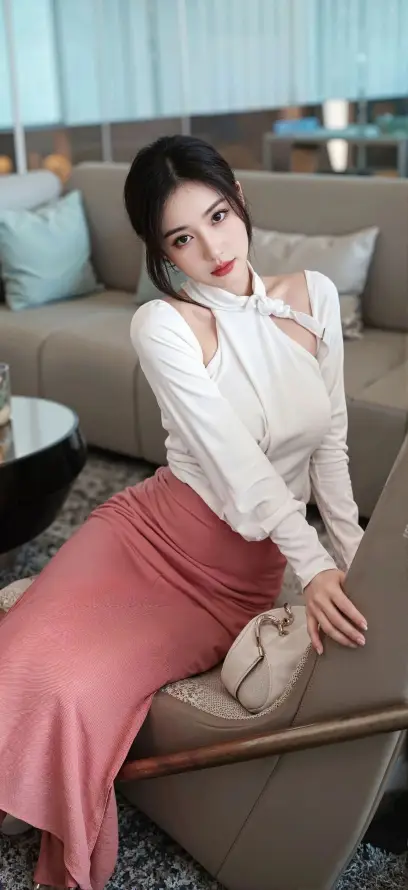 4k优雅壁纸 - 沙发 - 红唇 - 美女「哲风壁纸」