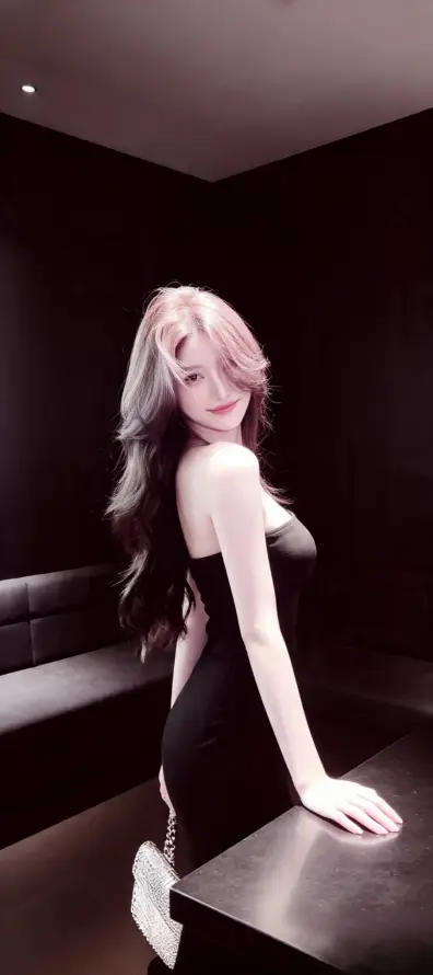 4k优雅壁纸 - 回眸 - 美女 - 氛围感「哲风壁纸」