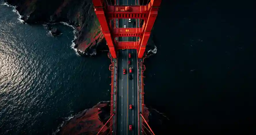 3k俯拍壁纸-公路 - 海浪-海面「哲风壁纸」