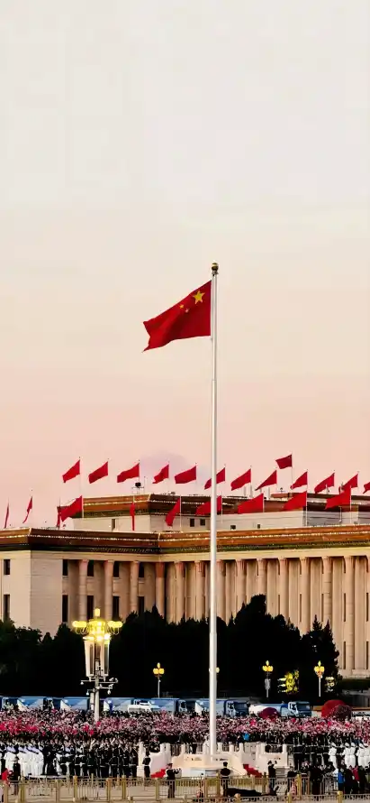 4k人群壁纸 - 北京 - 庄严 - 红旗「哲风壁纸」