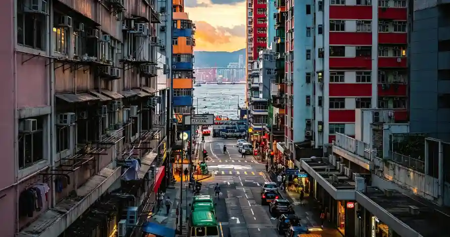 3k唐楼壁纸-日落 - 正街-海景「哲风壁纸」