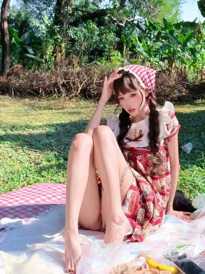 4k坐姿壁纸 - 夏日 - 少女 - 户外「哲风壁纸」