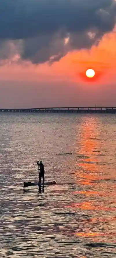 4k夕阳壁纸 - 晚霞 - 桨板 - 波光「哲风壁纸」