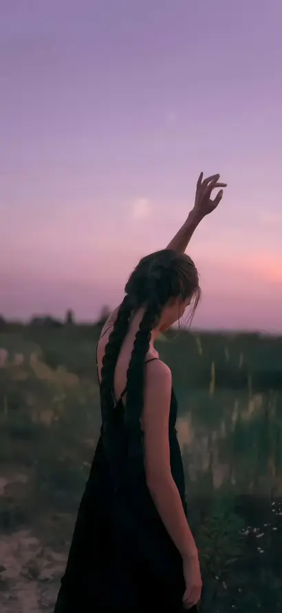 4k人像壁纸 - 侧身 - 少女 - 户外「哲风壁纸」