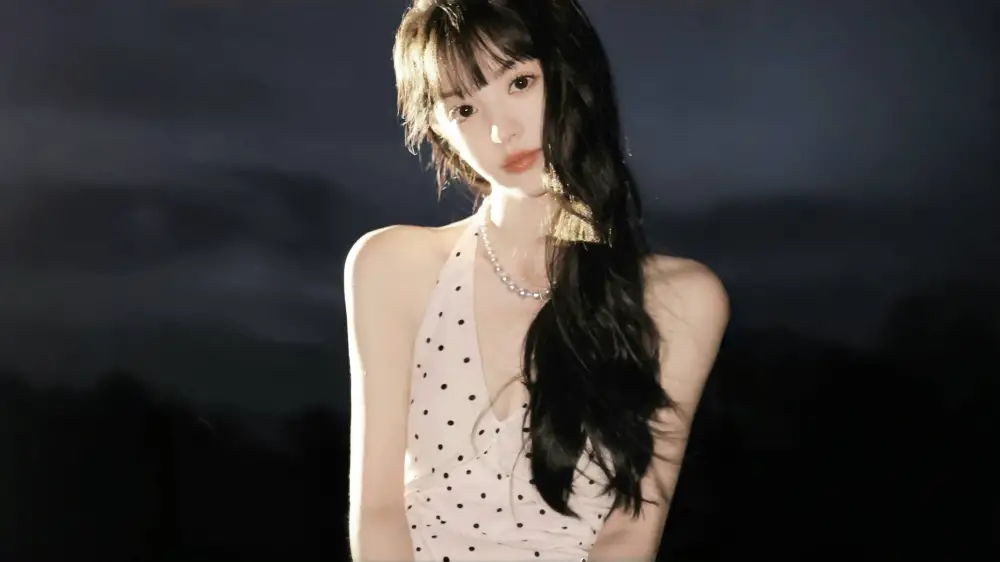 4k美女壁纸-女明星星眼图片-《田曦薇》「哲风壁纸」