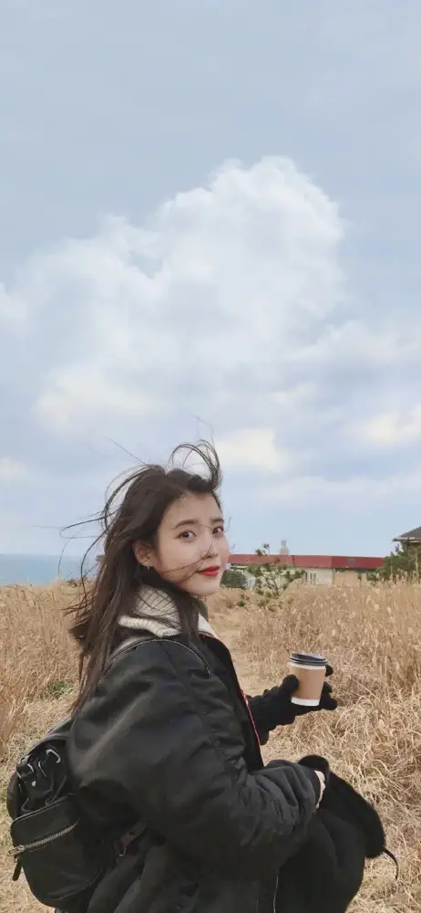 《IU》手机壁纸-女星星眼壁纸-美图合集「哲风壁纸」