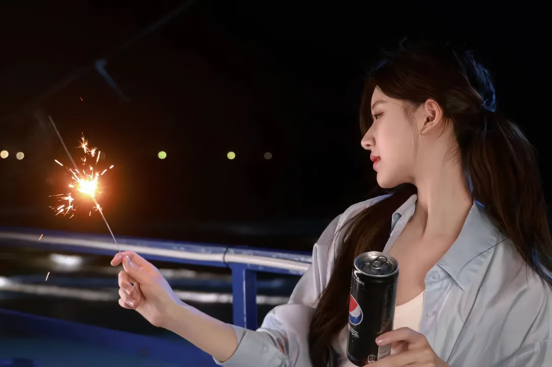 2k美女壁纸-赵露思背景-壁纸分享「哲风壁纸」