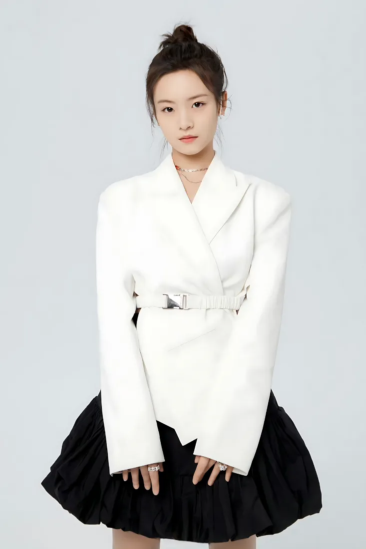 《美女》手机壁纸-李庚希壁纸-热门的壁纸「哲风壁纸」