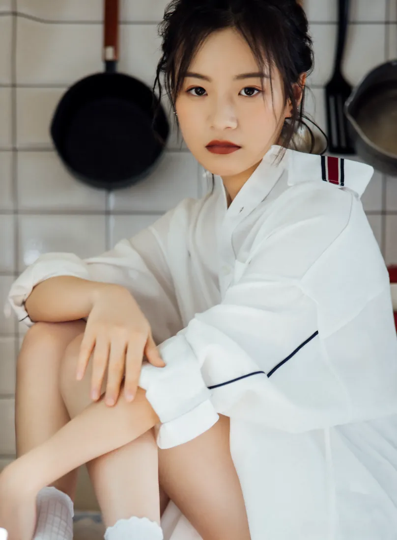 《美女》手机壁纸-李庚希背景-热门的壁纸「哲风壁纸」
